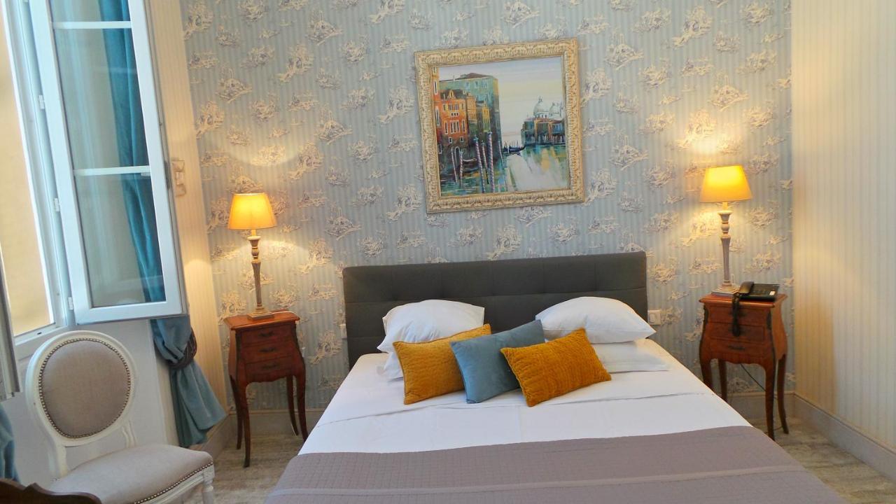 Hotel Relais Du Postillon Антіб Екстер'єр фото