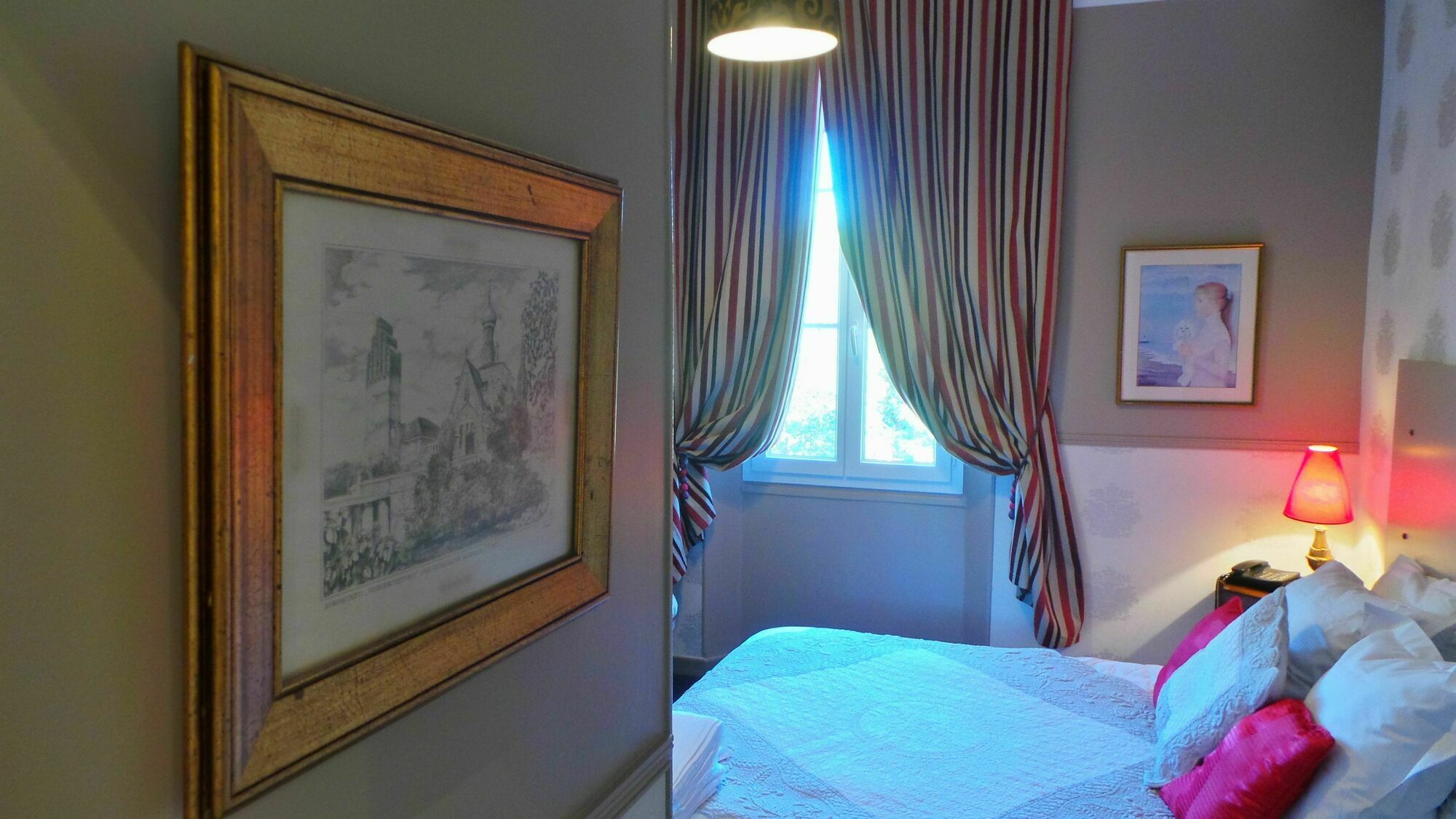 Hotel Relais Du Postillon Антіб Екстер'єр фото